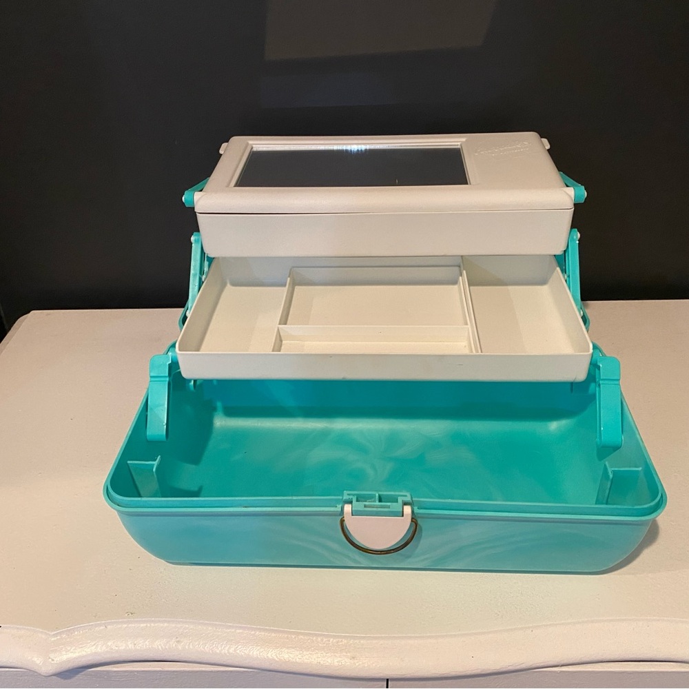 Caboodles Turquoise Cosmetic Case - Picture 6 of 7